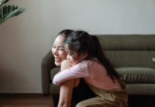 4 Kegiatan Untuk Membangun Kedekatan Ibu dan Anak Perempuan mom kids anak perempuan